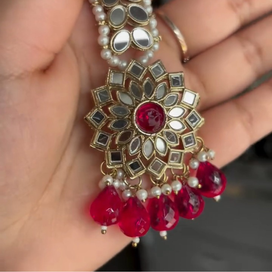 Pranisha Jhumka With Mangtikka (Free Gift With Every Purchase)